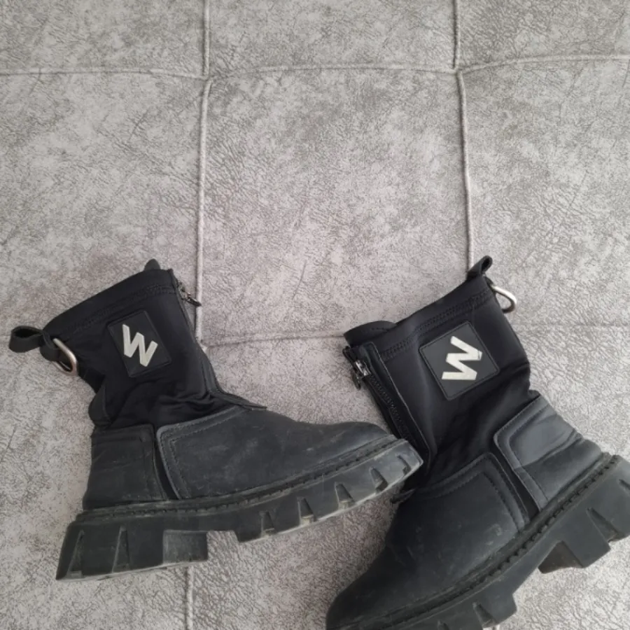 بوت دخترانه