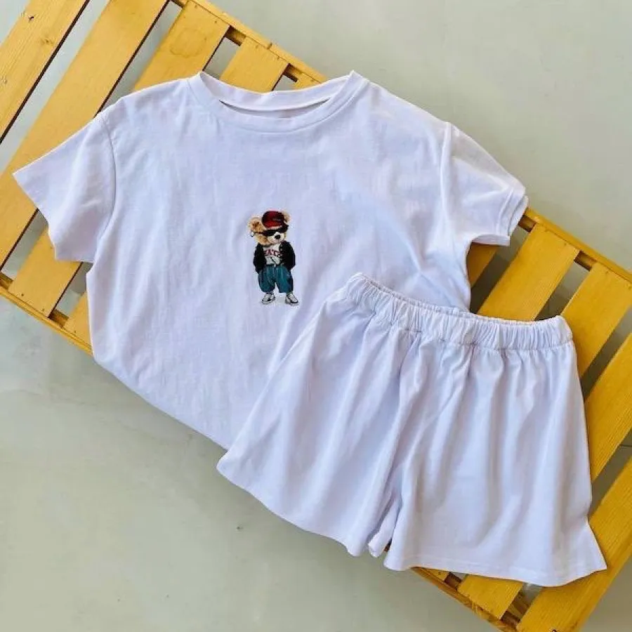 تیشرت و شلوارک