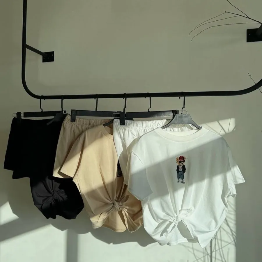 تیشرت و شلوارک