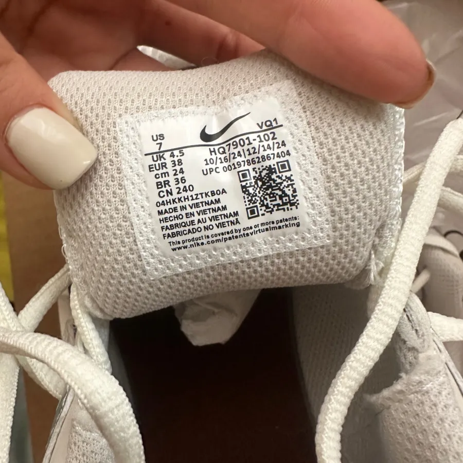 کتونی نایکی وی5