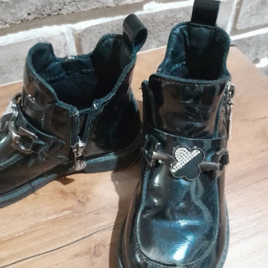 نیم بوت ورنی