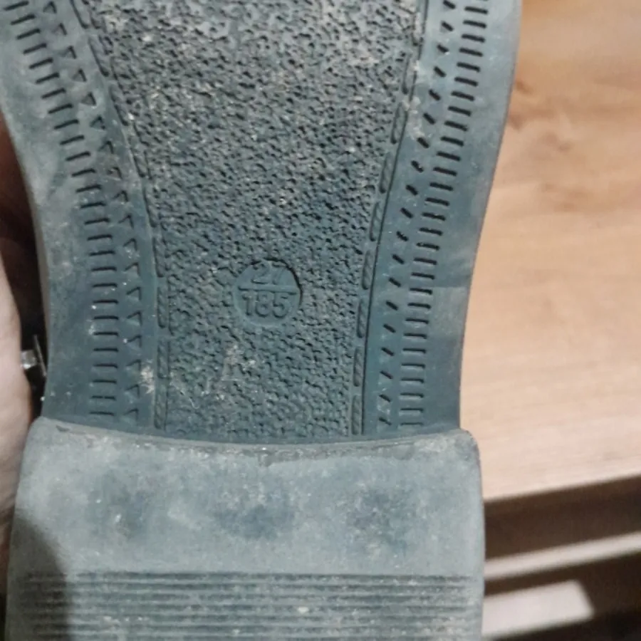 نیم بوت ورنی