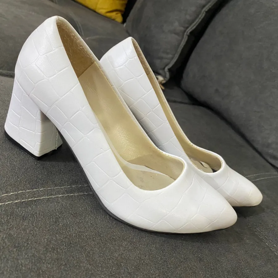 کفش مجلسی و عروس