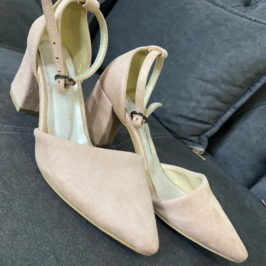 کفش پاشنه بلند