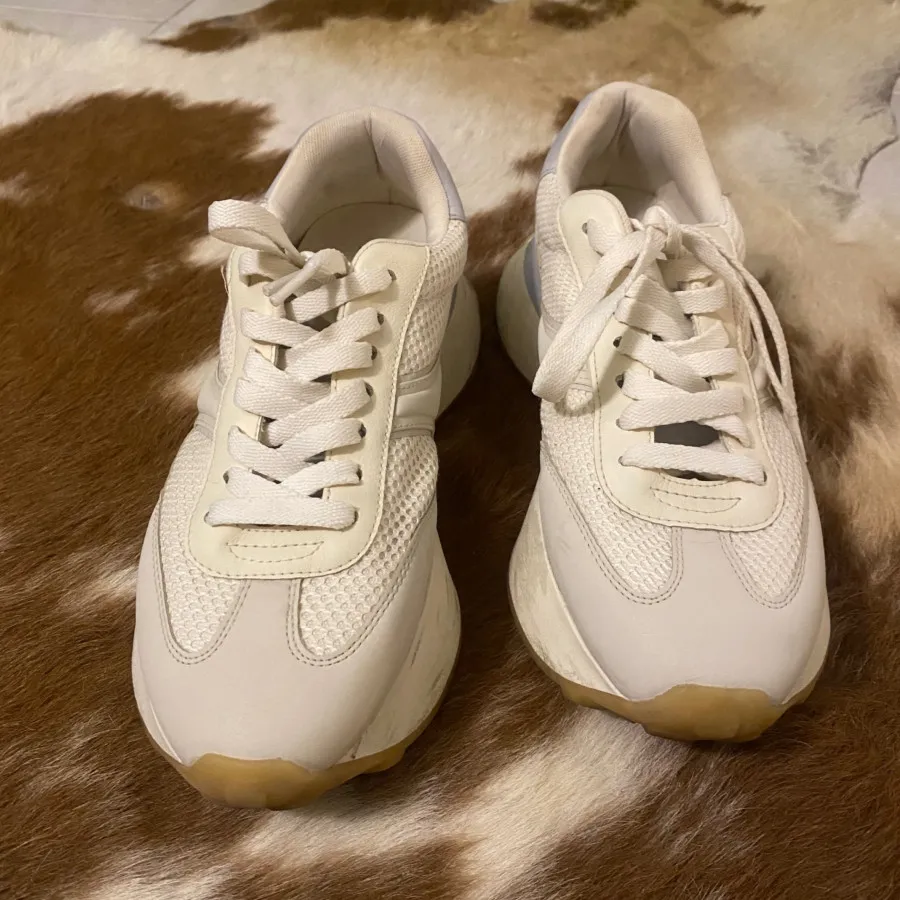 کتونی زارا اصل