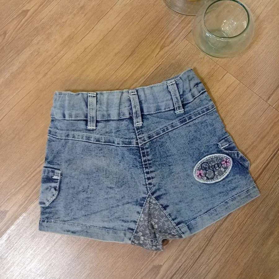 دامن لی نوزاد