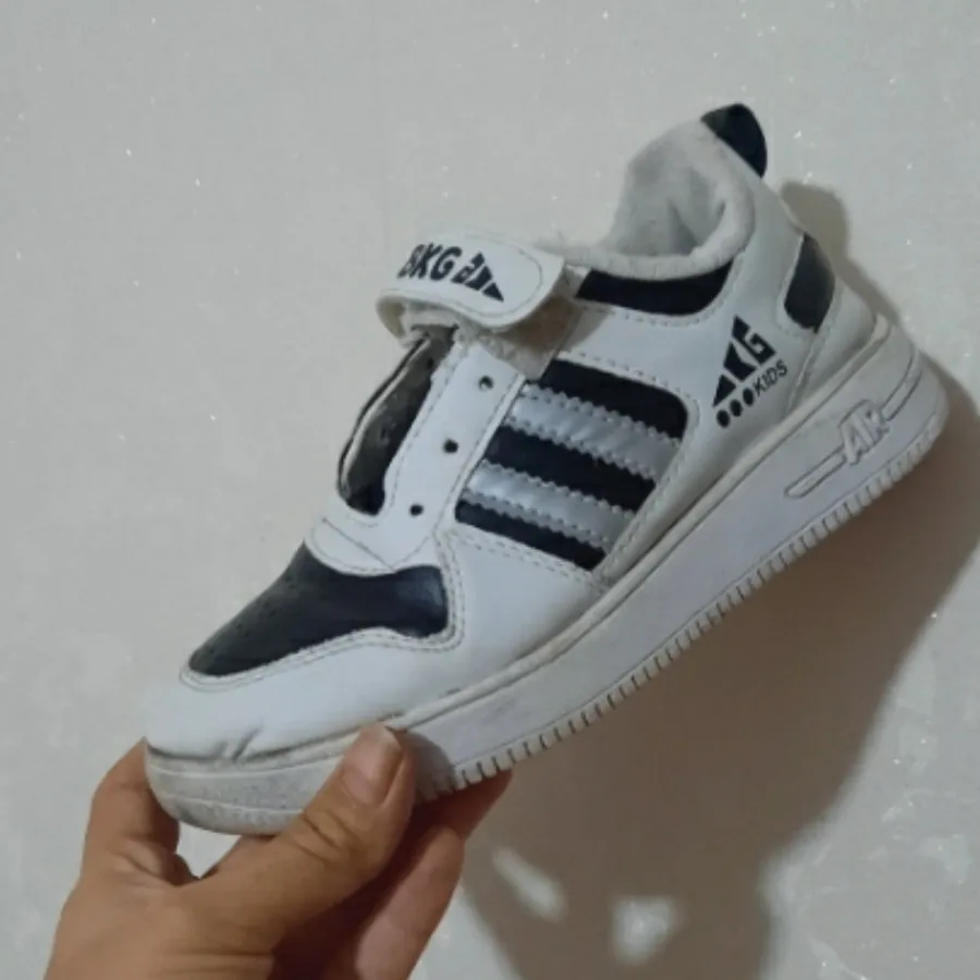 کفش بچه گانه 32