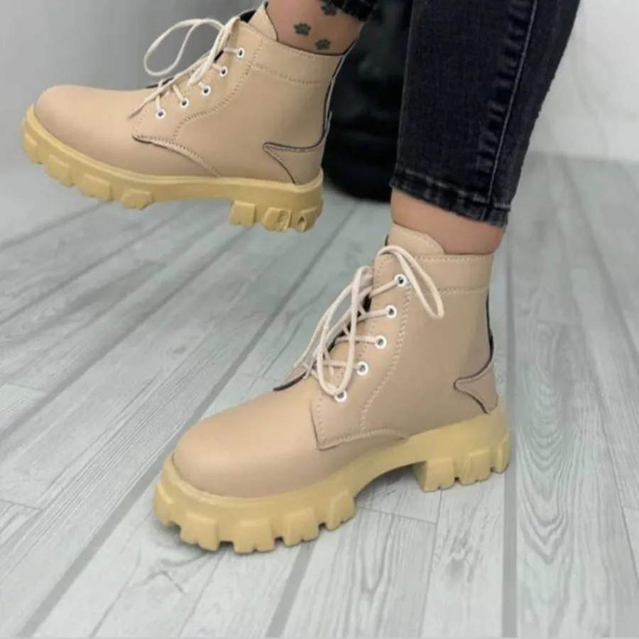 فوق العاده خوش پا ، با کی