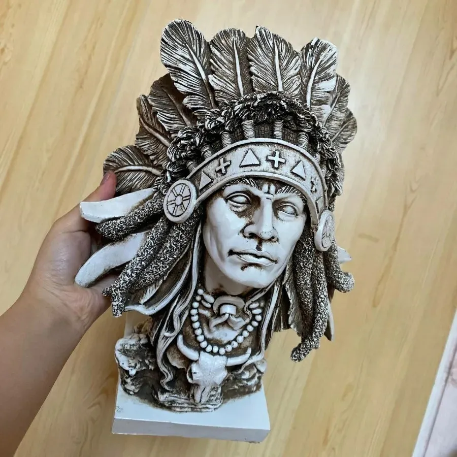 مجسمه سرخ پوست