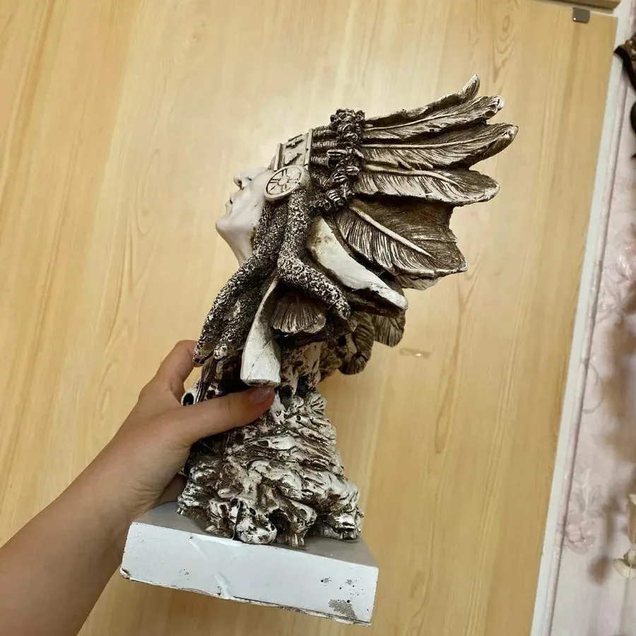 مجسمه سرخ پوست