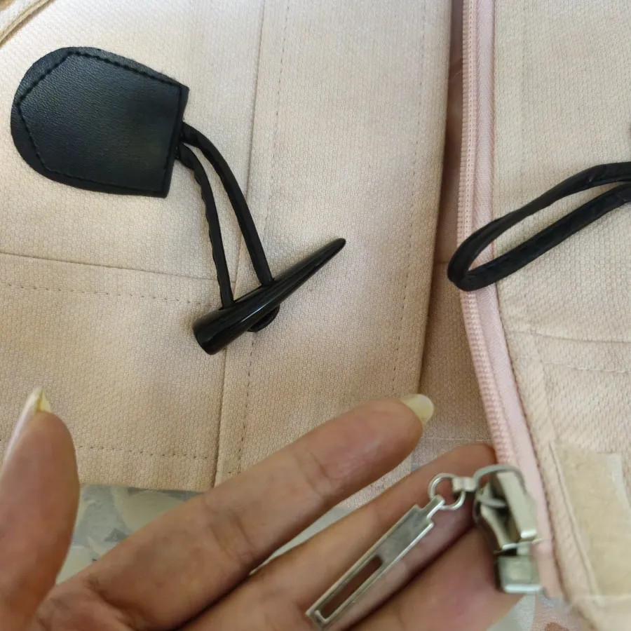 کاپشن کلاهدار کانادایی