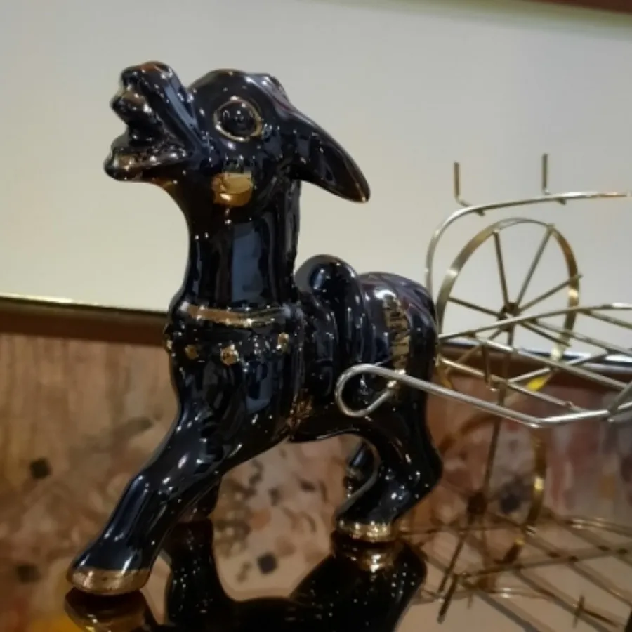 مجسمه گاری دار