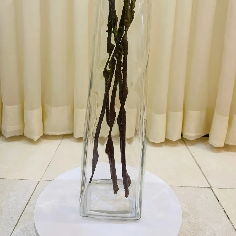 گلدان همراه گل