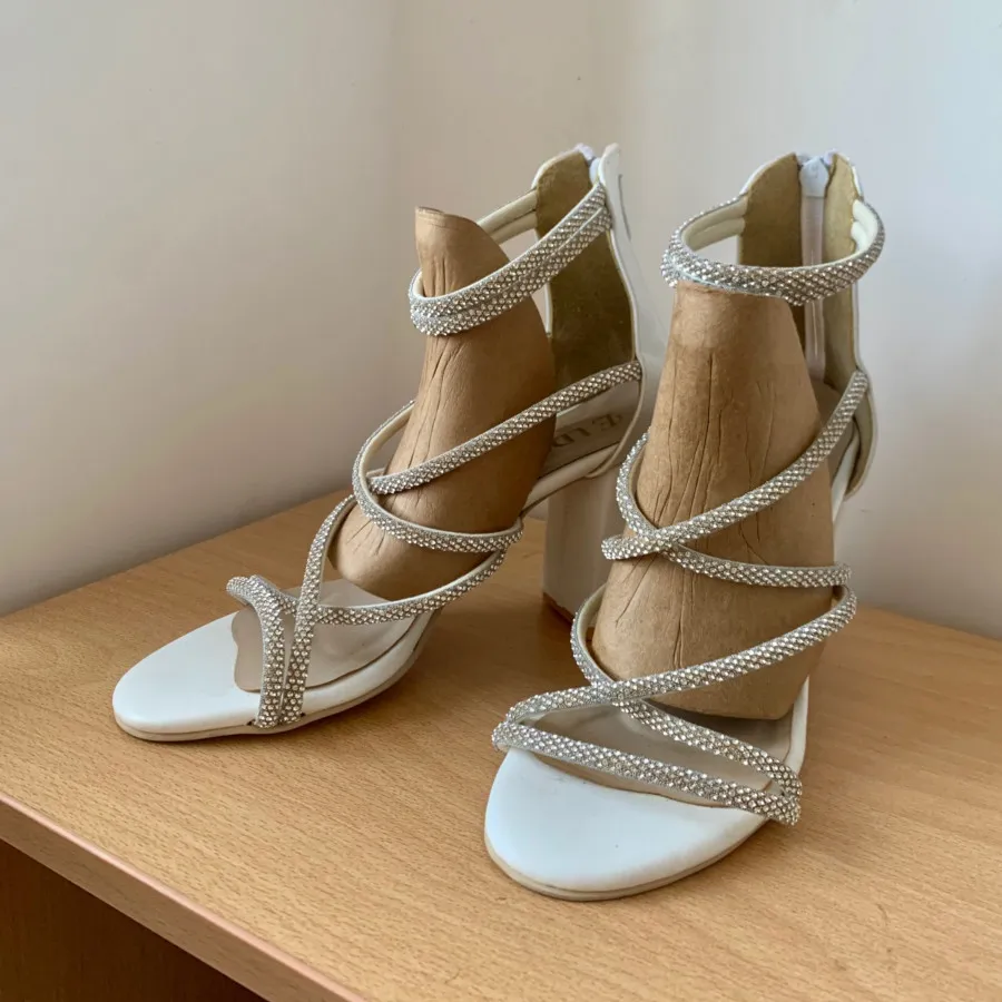 پاشنه بلند بندی