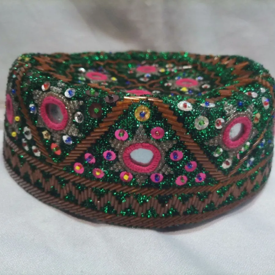 کلاه منجوق دوزی سنتی