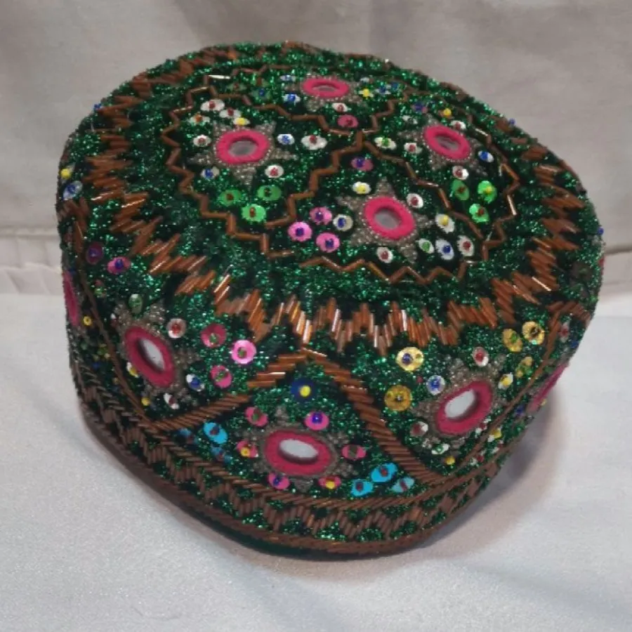 کلاه منجوق دوزی سنتی