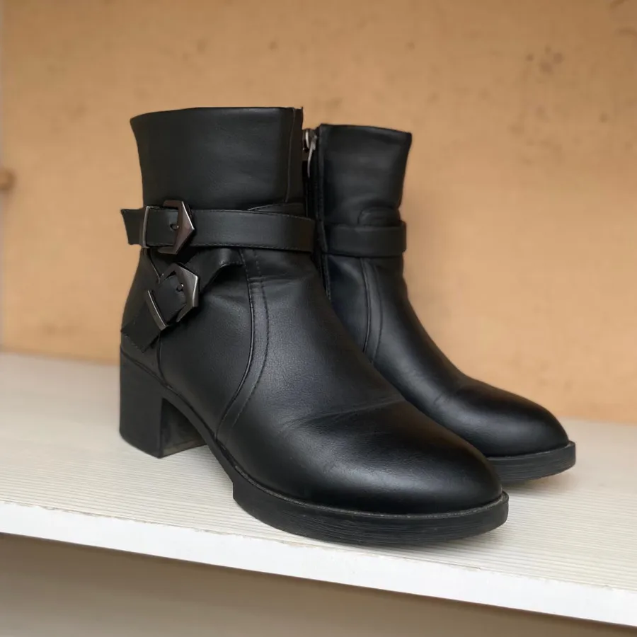 نیم بوت خارجی