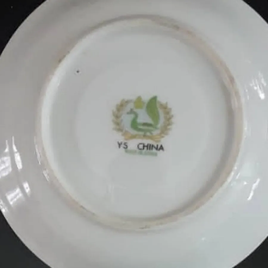 دیوارکوب یا نعلبکی ژاپنی