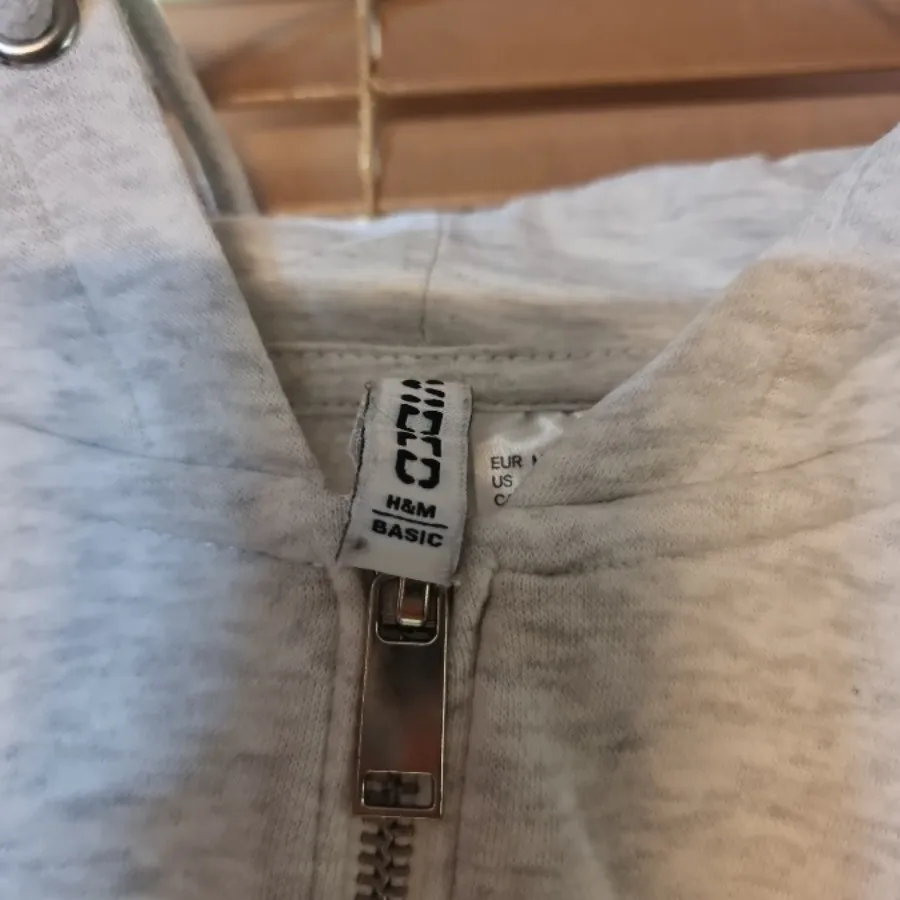 سوییشرت کراپ اچ اند ام