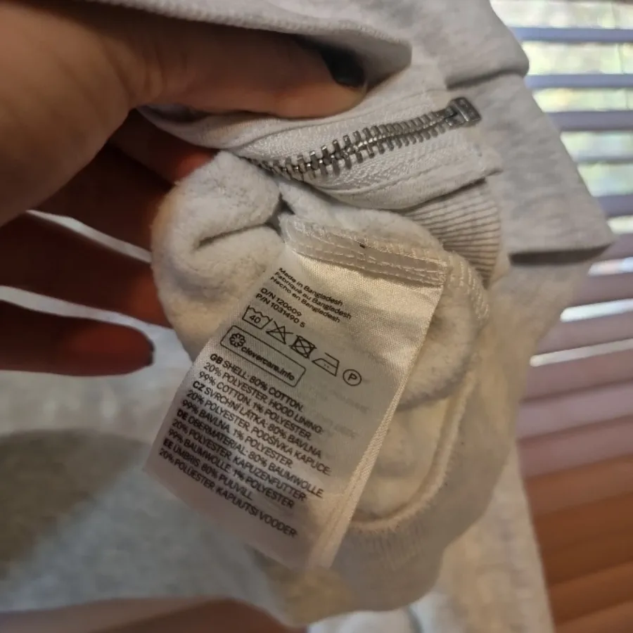 سوییشرت کراپ اچ اند ام