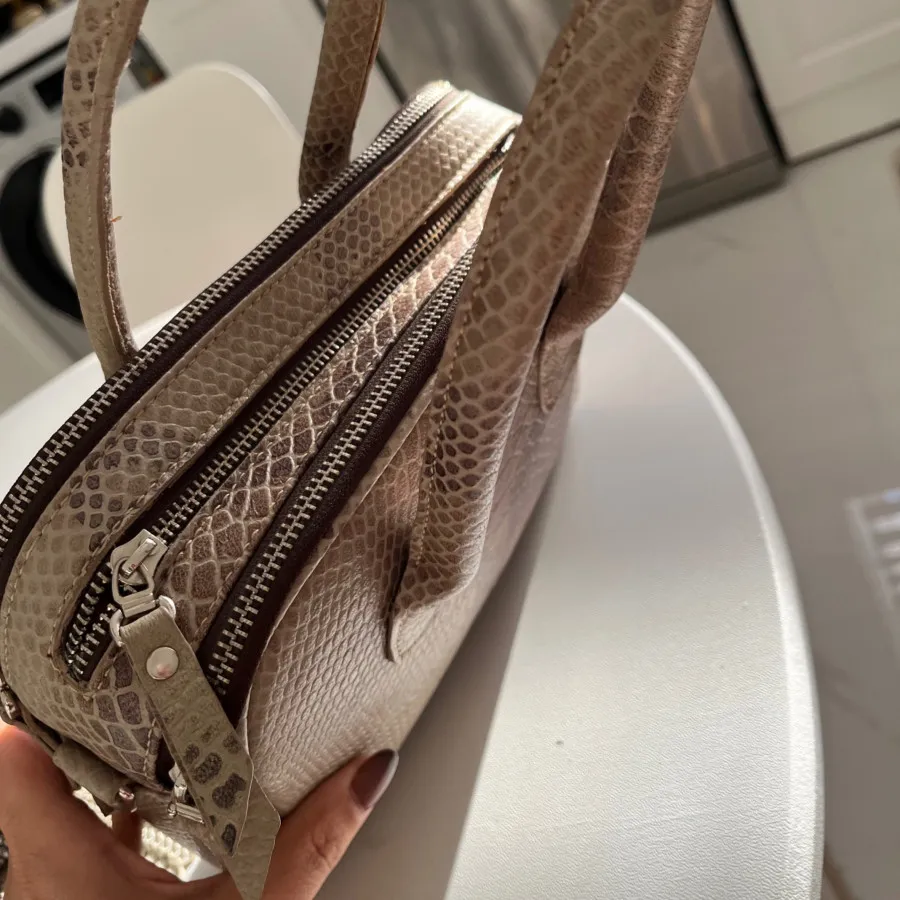 کیف چرم برند mante