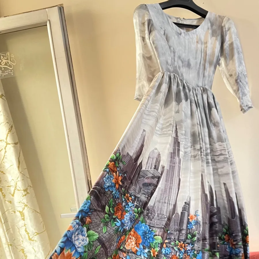 لباس عروسکی