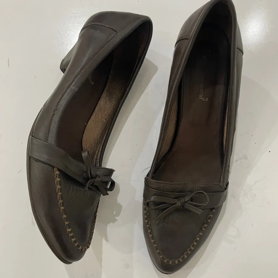 کفش چرم قهوه ای زنانه 42
