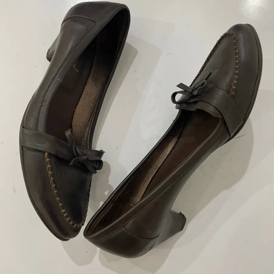 کفش چرم قهوه ای زنانه 42