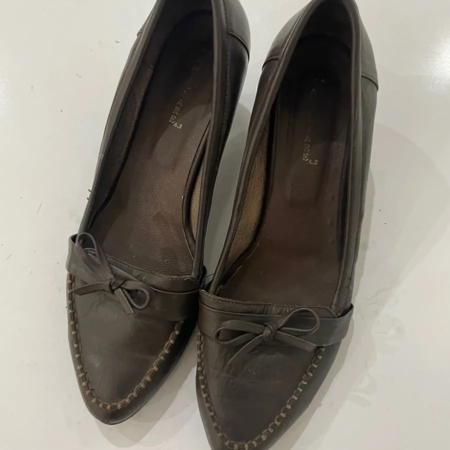 کفش چرم قهوه ای زنانه 42