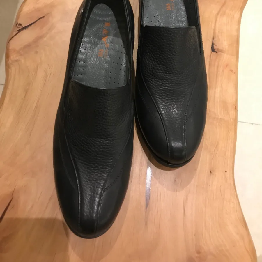 کفش چرم زنانه مشکی مات