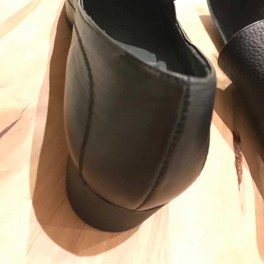 کفش چرم زنانه مشکی مات