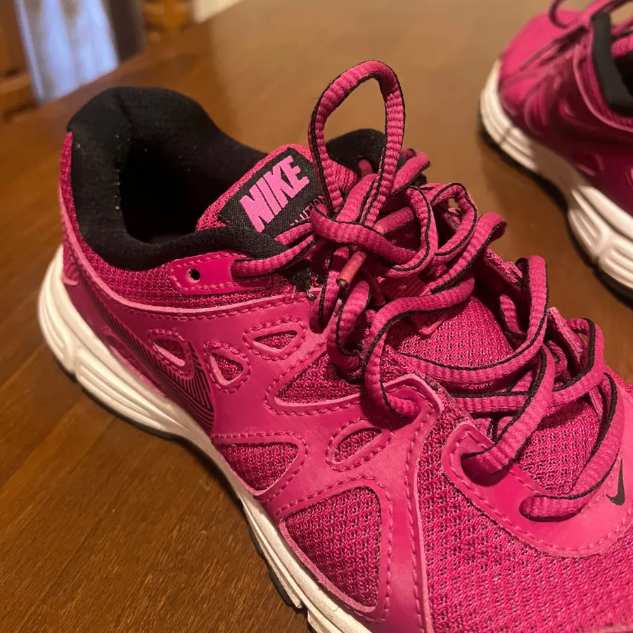 کفش ورزشی Nike