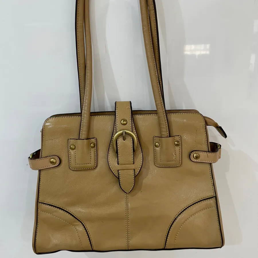 کیف چرم خارجی کرم