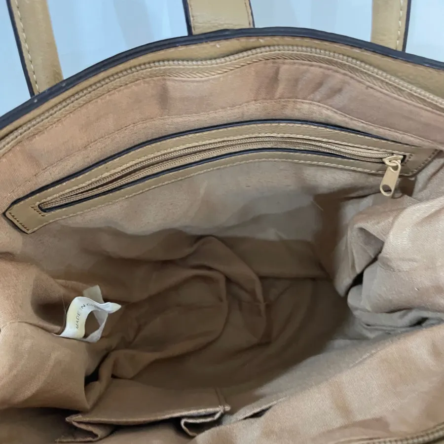 کیف چرم خارجی کرم