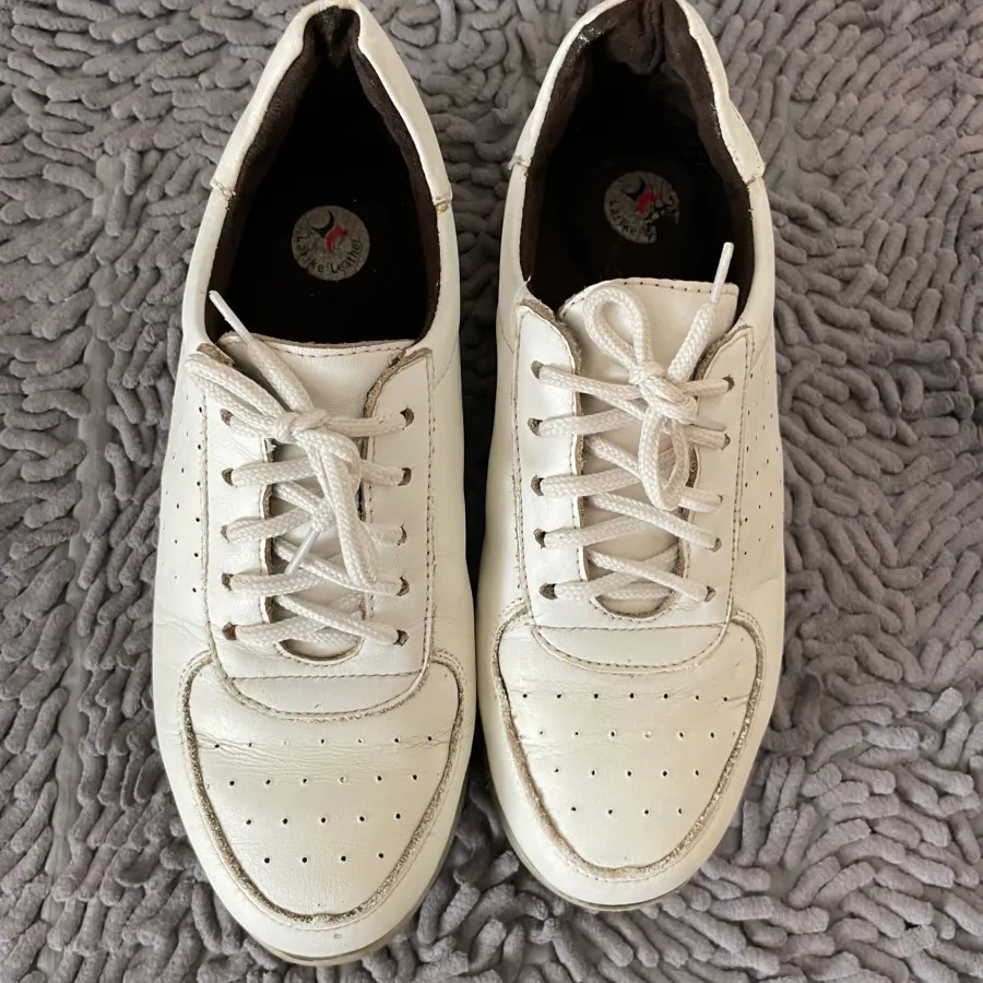 کتونی چرم سفید طبی 38