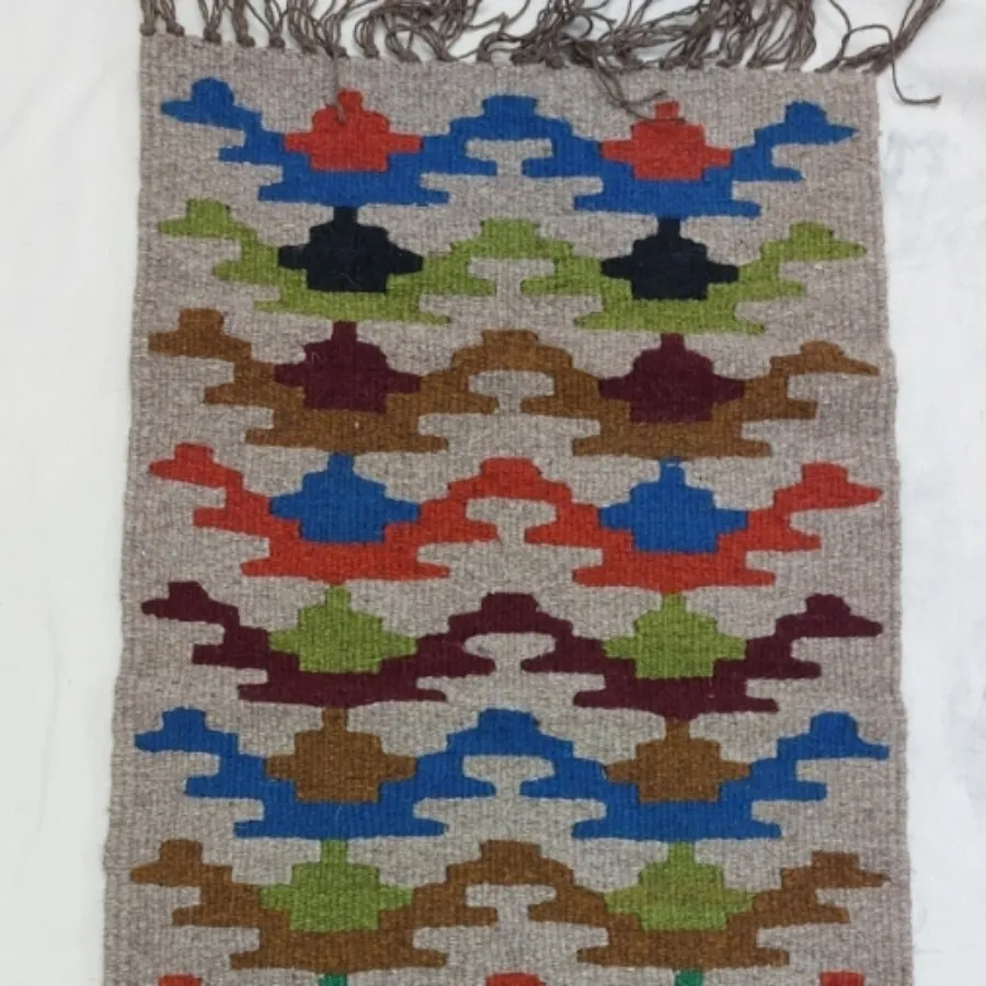 گلیم دستبافت پشمی