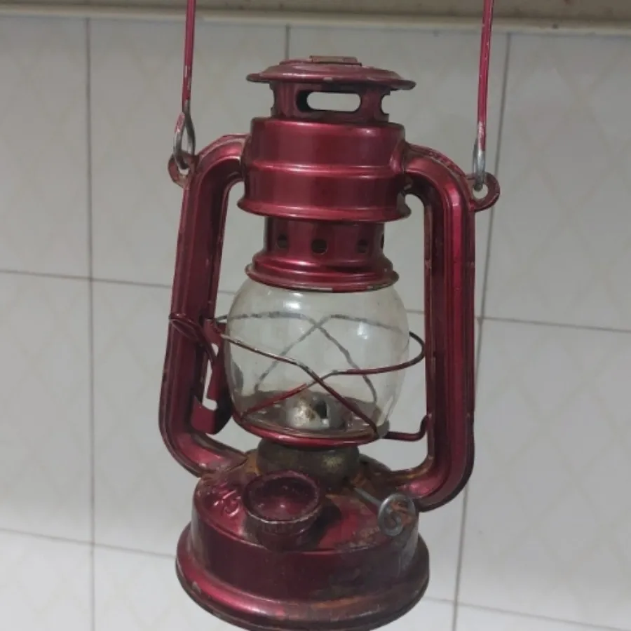 چراغ فانوس قدیمی