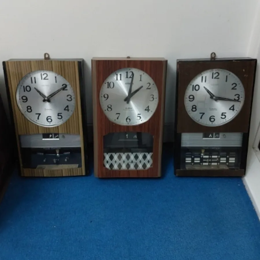 ساعت دیواری  قدیمی