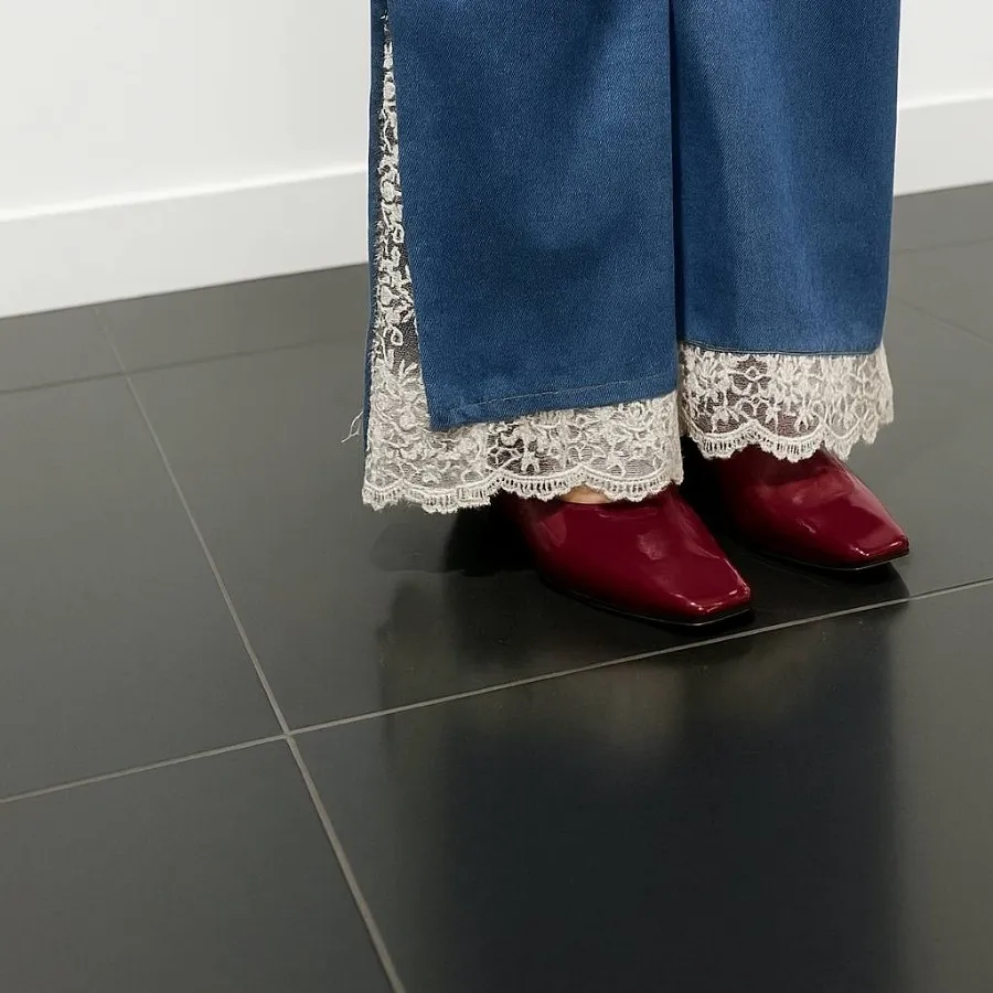 کفش کلاسیک آلبالویی