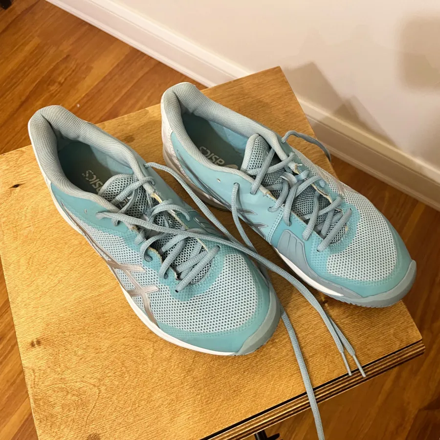 کتونی اسیکس