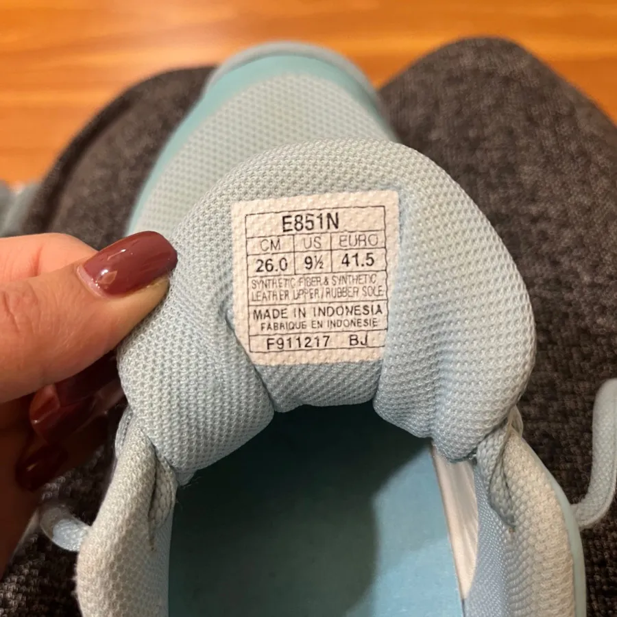 کتونی اسیکس