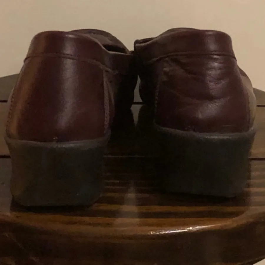 کفش زرشکی چرم برند shifer