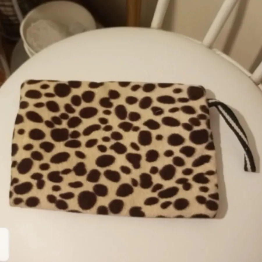 کیف لوازم آرایش پلنگی