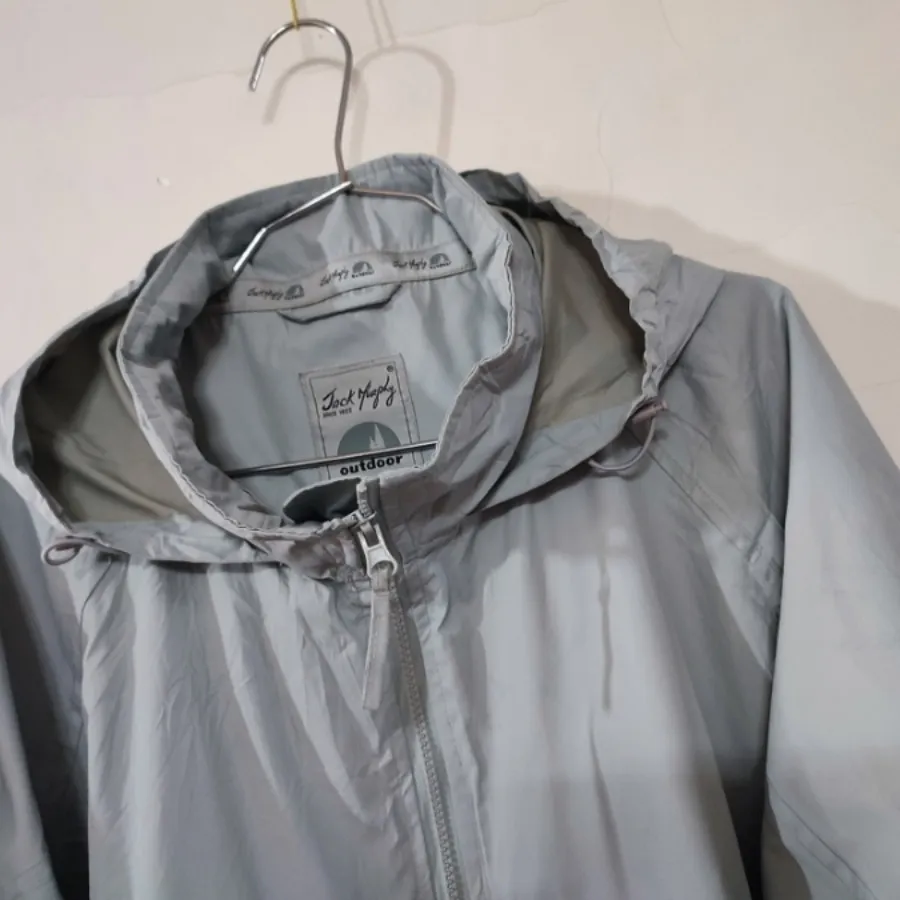 کاپشن بادگیر سبک