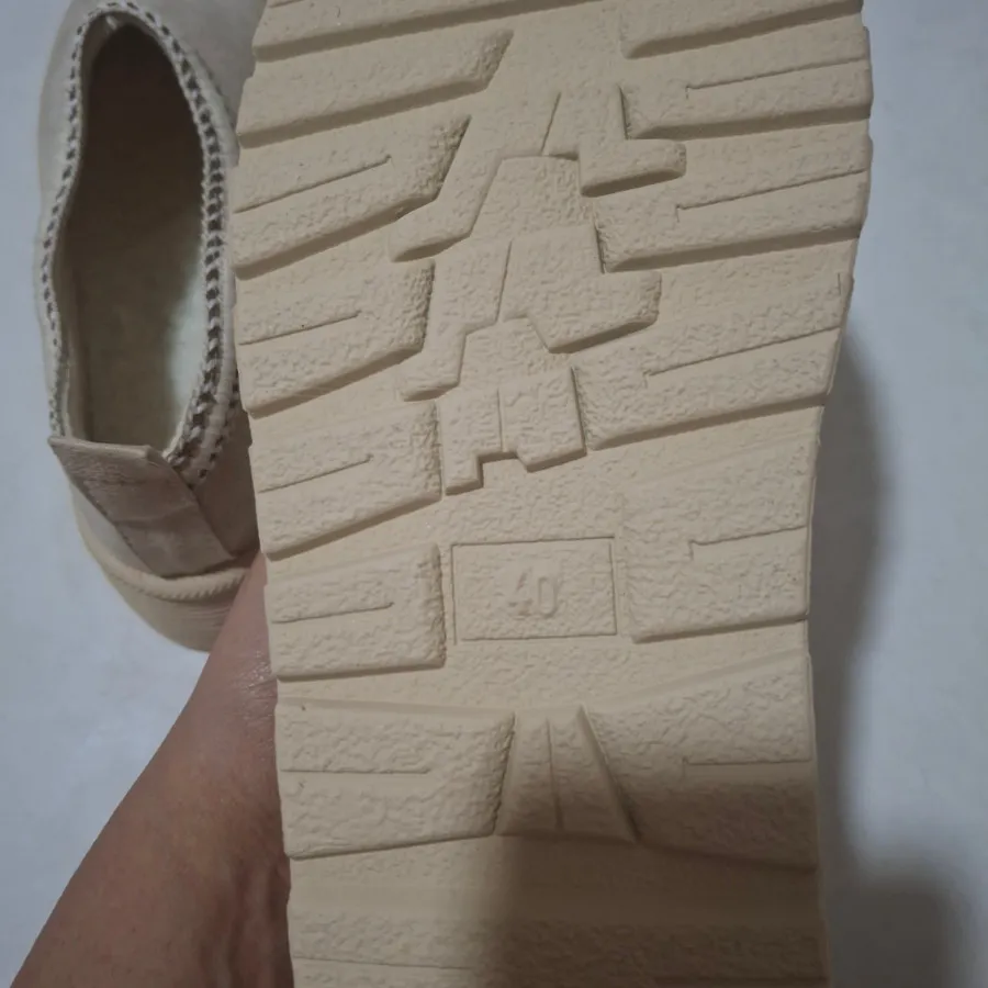 نیم بوت آگ کرمی