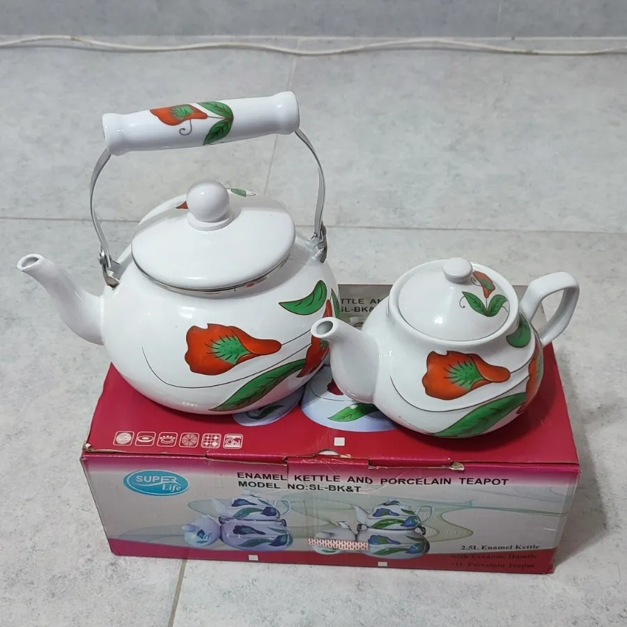 ست کتری و قوری نو باجعبه