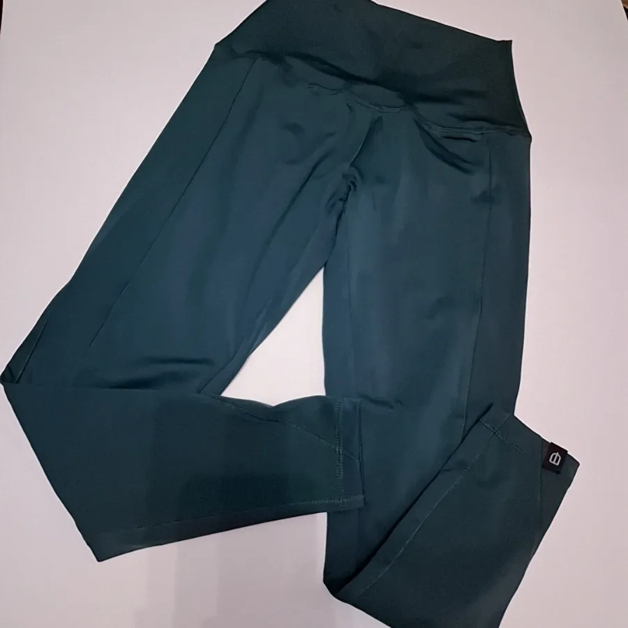 لگ ورزشی زنانه