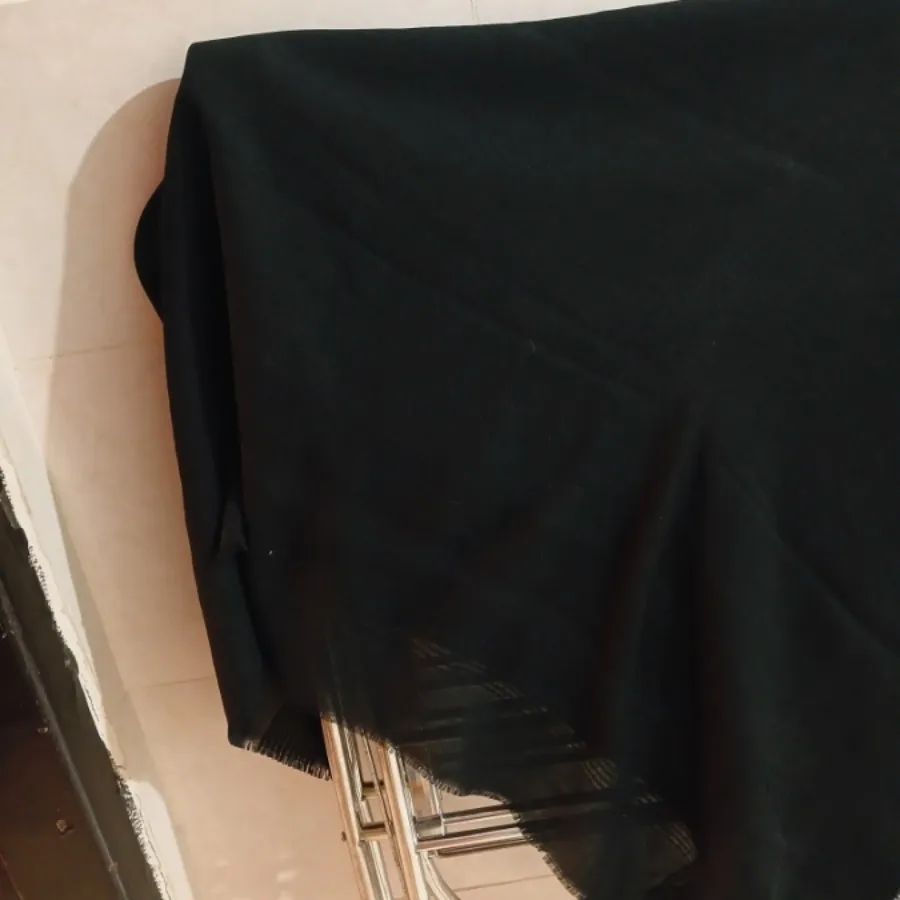 روسری مشکی نخی قواره دار