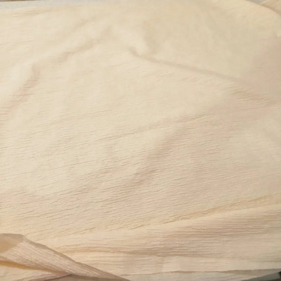 شال کرم رنگ