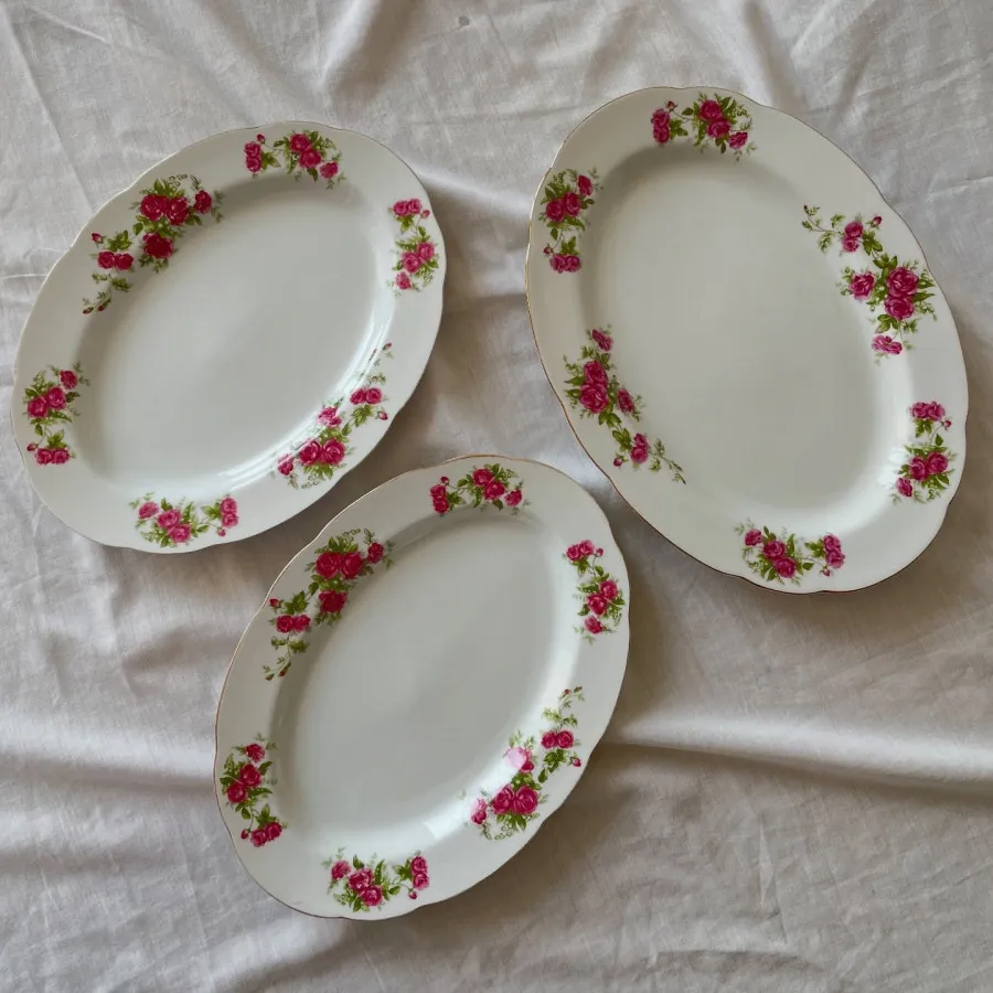 دیس گلسرخی ژاپنی